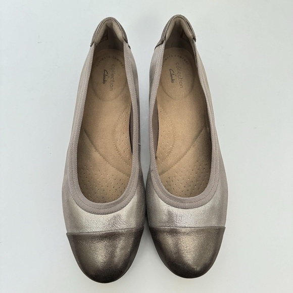 Clarks Women's Sara Orchid Flats Sz 8 Cap Toe Slip On Shoe Antique Silver - Picture 8 of 12